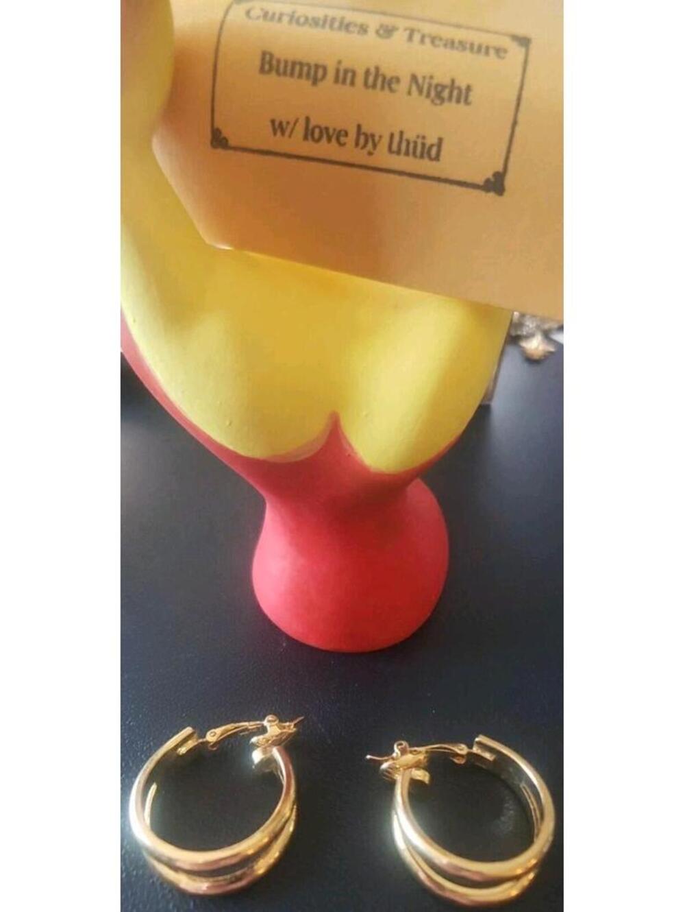 Crown Trifari Gold Plated 3D Double Hoop Clip On Earrings Mid Century Signed